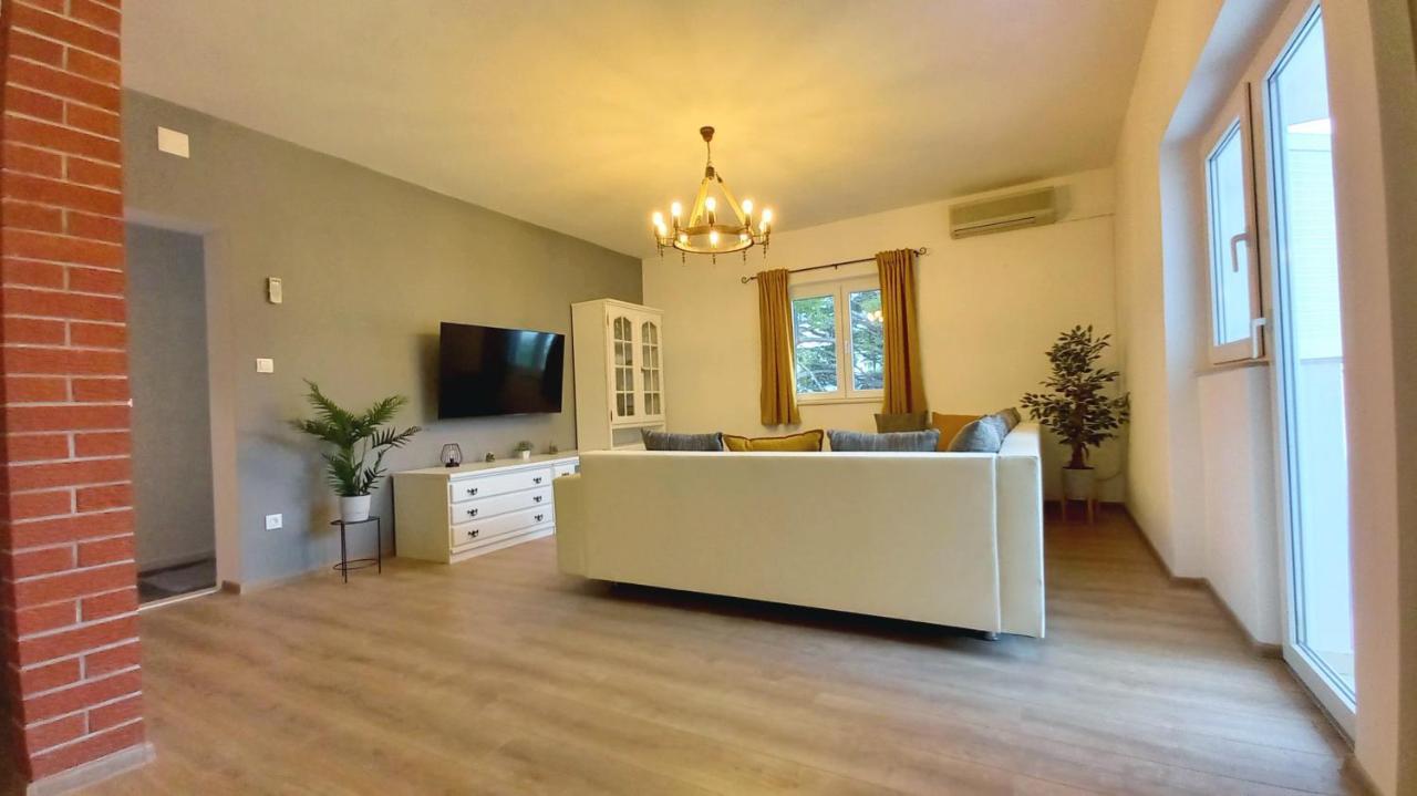 Apartmani Omrcen Baška Voda Zimmer foto